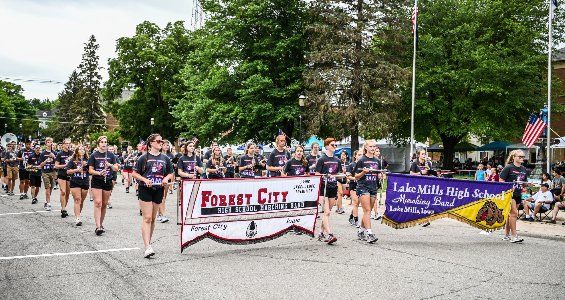 Parade 4